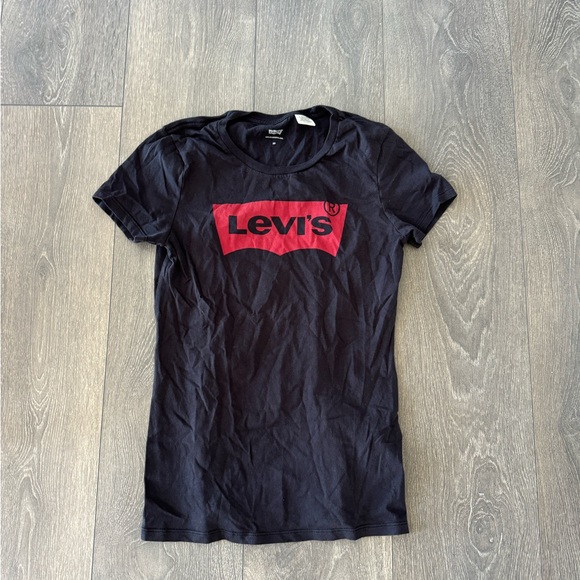 Levis Top - Picture 2 of 3